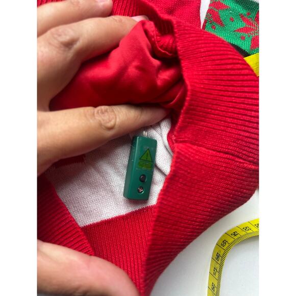 Kids LED Light Up Red Christmas Sweater Reindeer size 9/10 - Picture 5 of 8